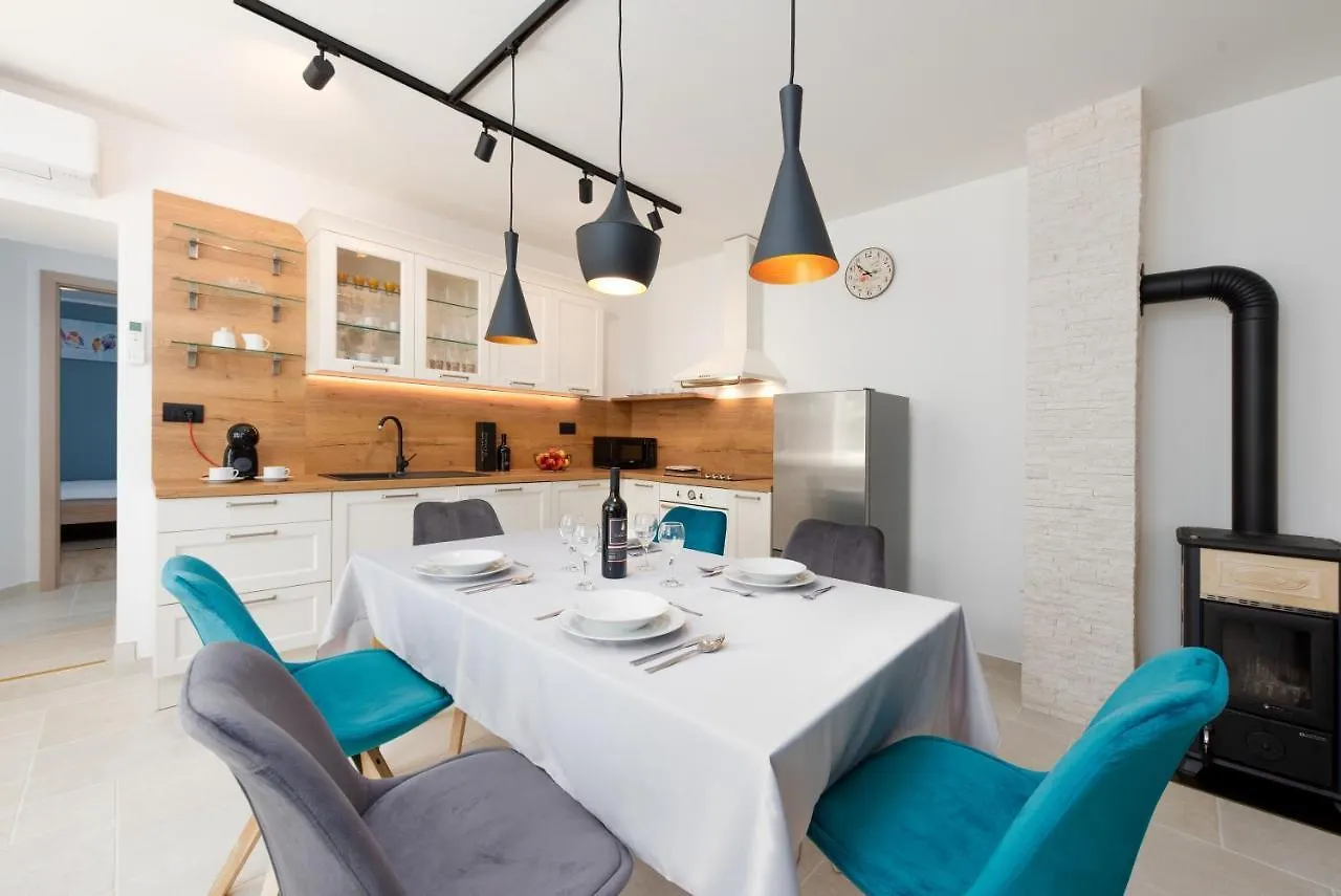 Casa Fiumana Laura Apartment Rijeka Croatia
