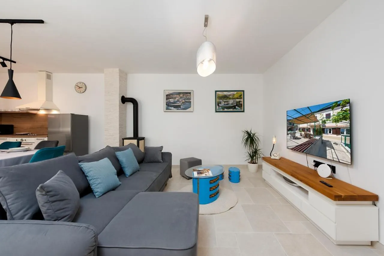 Casa Fiumana Laura Apartment Rijeka
